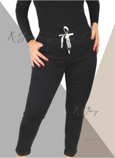 Gumisderekú, fekete sztreccsfarmer