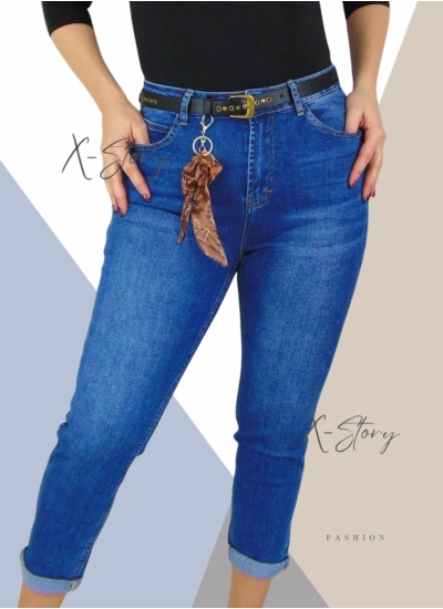 Magasderekú sztreccsfarmernadrág,övvel