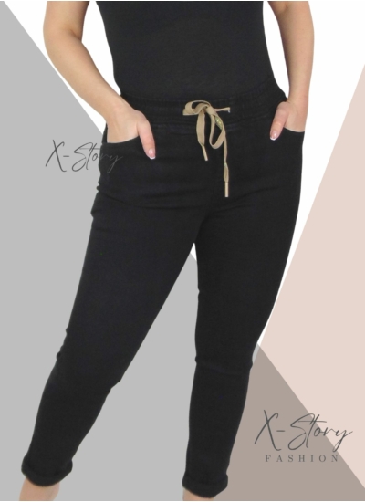 Gumisderekú fekete sztreccsfarmernadrág (PLUS SIZE)