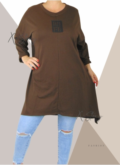 Kétoldalt hosszított  pulcsiruha (csoki)