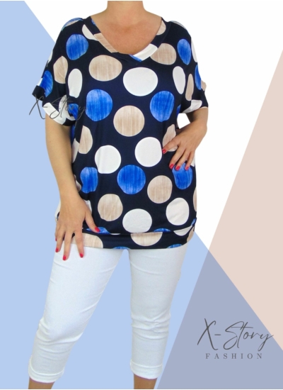 Elöl-hátul "V" kivágott , bő fazonú, alul passzés felső