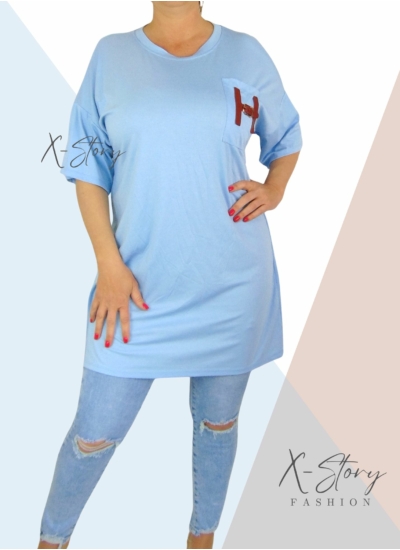 Zsebénél bőrrel díszített, pólótunika (világoskék)