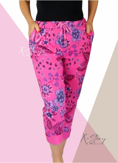 Extra méretű, gumisderekú, virágmintás nadrág (pink)
