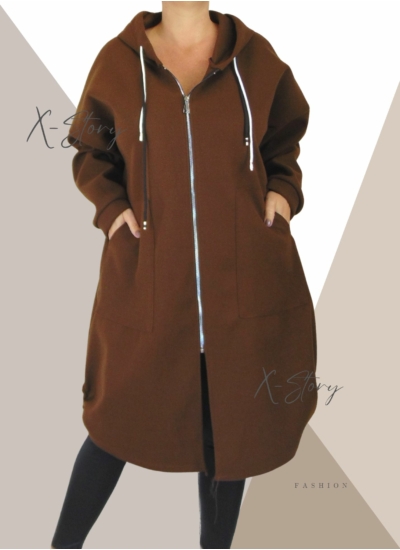 Extra méretű , filc anyagú, zsebes kabát (mogyoró)