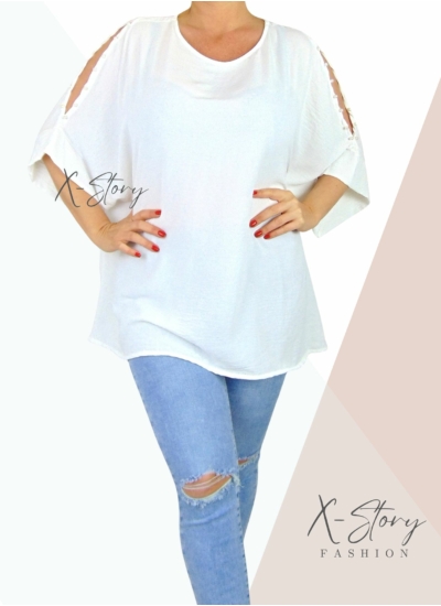 Vállán kivágott, gyöngyökkel díszített felső (fehér)