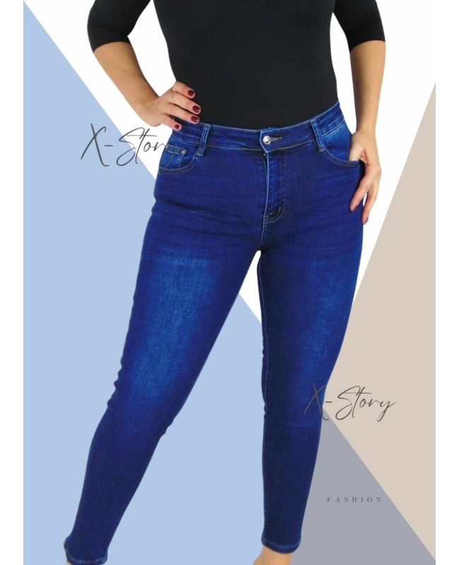 Sztreccsfarmernadrág (PLUS SIZE MÉRETEKBEN)