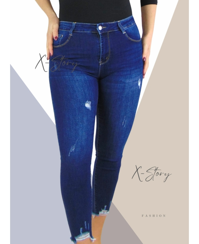 Enyhén szaggatott sötét sztreccsfarmernadrág