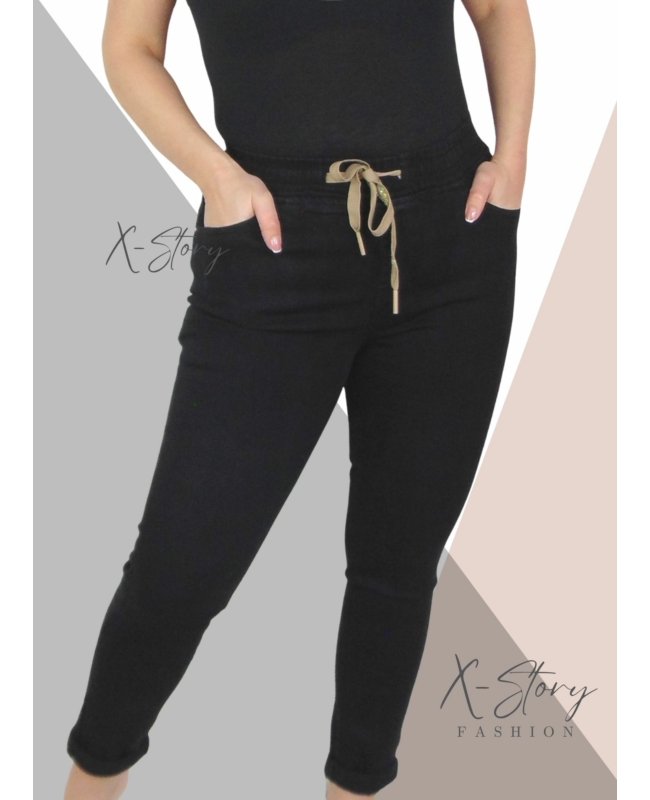 Gumisderekú fekete sztreccsfarmernadrág (PLUS SIZE)