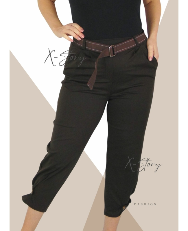 Lábszárán gombos, sztreccsnadrággal övvel (csoki)