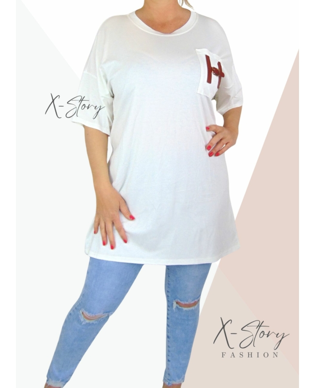 Zsebénél bőrrel díszített, pólótunika (fehér)