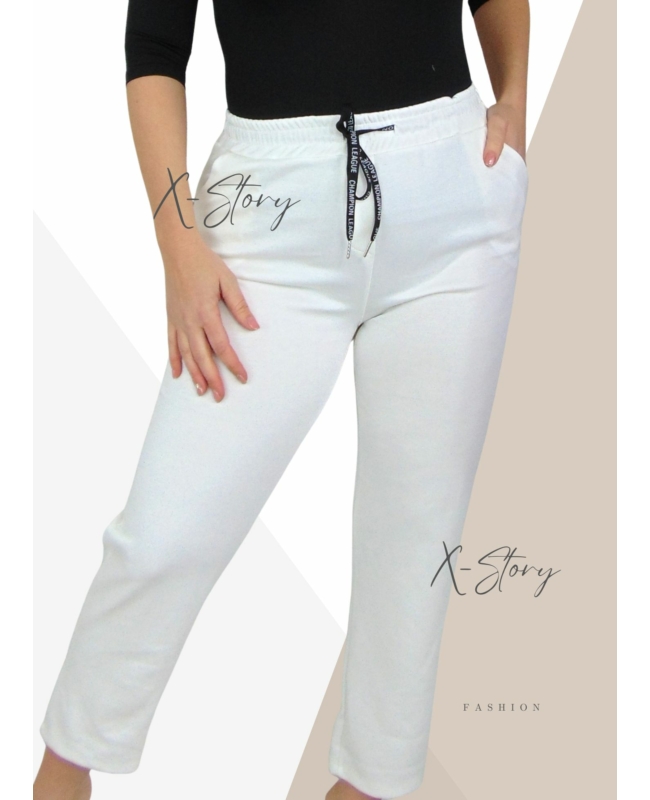 Nagyméretű,  gumisderekú melegítőhatású nadrág (fehér)