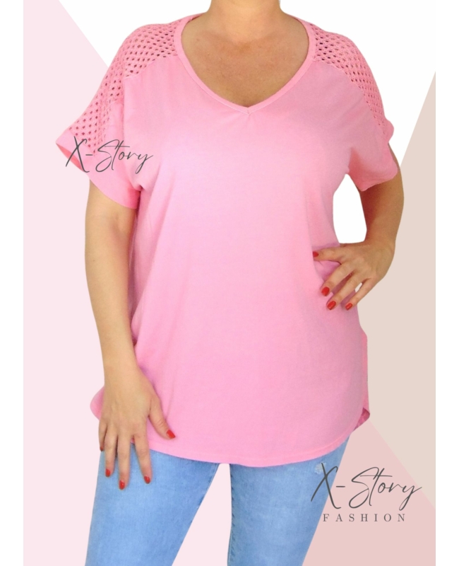 Vállán horgolt, hátul hosszított, laza fazonú felső (púder)