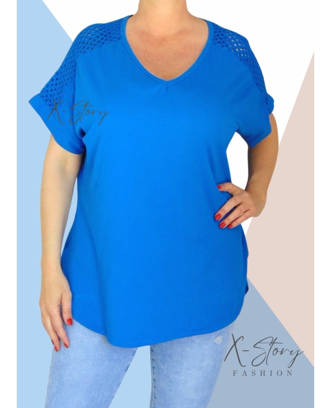 Vállán horgolt, hátul hosszított, laza fazonú felső (királykék)