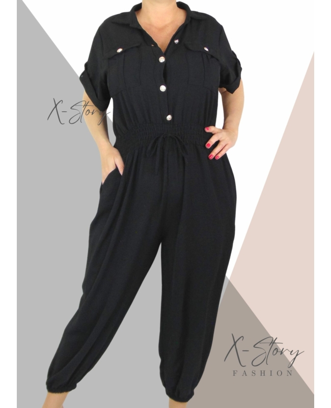 Nagyméretű, gumisderekú  overál  (fekete)