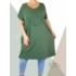 Kép 2/2 - Nyomott mintás, hagymafazonú, zsebes tunika (khaki)