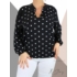 Kép 1/2 - "V" dekoltált , gumis aljú pöttyös blúz (fekete)